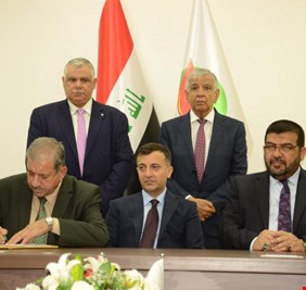 وزارة النفط توقع عقدا لتجهيز محافظة نينوى بالطاقة الكهربائية ..