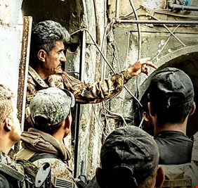 كيف رد عبد الوهاب الساعدي على سعدي يوسف ... وما حكاية مسرح الـ60 كرسي الذي يحلم به القائد البطل