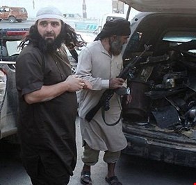 مصادر استخبارية:  داعش يتوسل للأهالي في الموصل