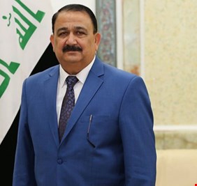 وزير الدفاع في طهران تلبية لدعوة دهقان