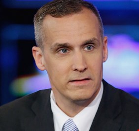 في ذروة أزمة الأقصى.. أسوشييتد برس: قطر تتعاقد سرًا مع رئيس مكتب نتنياهو السابق