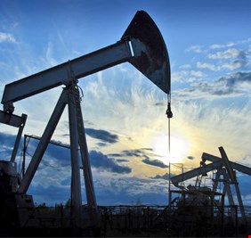 أسعار النفط تقفز لأعلى مستوياتها