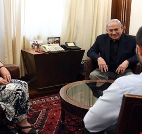 هآرتس” الإسرائيلية عن حارس السفارة الإسرائيلية في عمّان: قاتل بلا رحمة تعلم انعدام الإنسانية