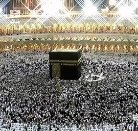 غزل سعودي للحجاج الإيرانيين في المدينة المنورة (صورة)