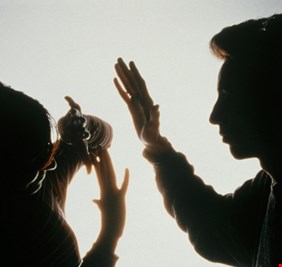 تعرف على عقوبة خليجي أدين بتهمة البصق على زوجته