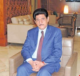 في ذكرى غزو صدام .. حميد منصور يطرب الكويتيين، فينسيهم مأساة الغزو