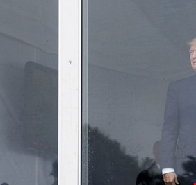 ترامب خارج البيت الابيض