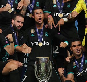 هل ينظم برشلونة ممرًا شرفيًا لريال مدريد في “الكامب نو”؟