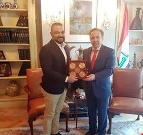 طالب دكتوراه عراقي  يحصل على شهادة تكريم من جامعة هايدلبرغ لتفوقه على زملائه الالمان