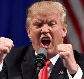 أحداث فرجينيا تطيح بـ3 من مستشاري ترامب