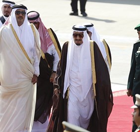 السعودية تبدأ اجراءات عزل امير قطر تميم بن حمد