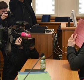 ممرض ألماني يقتل عشرات المرضى لسبب غريب جدا