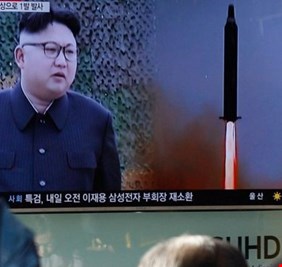 الحرب ستبدأ .. مجلس الأمن يجتمع بشكلٍ عاجل بعد إطلاق كوريا الشمالية صاروخاً فوق اليابان