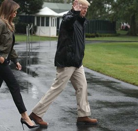 حذاء ميلانيا ترامب يثير عاصفة وسط إعصار هارفي