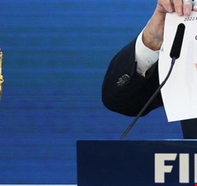 ميركل ومنافسها يرفضان استضافة قطر مونديال العالم