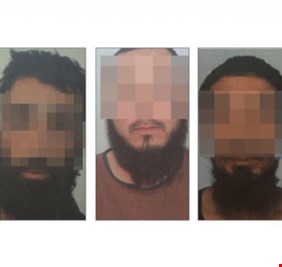 داعشي صيني وكازاخستاني وامريكي يروون قصصا غريبة