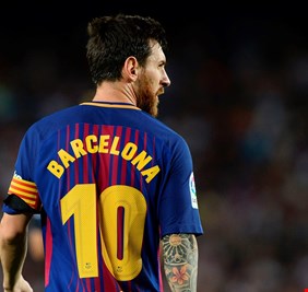 برشلونة يسحق اسبانيول بخمسة اهداف نظيفة، وميسي يحرز الهاترك