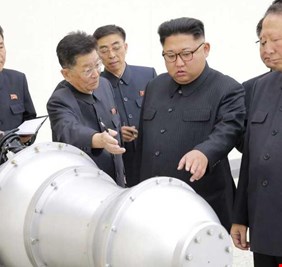 أمريكا أم كوريا الشمالية .. من يبدأ الضربة الأولى لو قامت الحرب؟