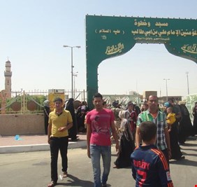 الآلاف يقصدون جامع الخطوة في الزبير بمناسبة عيد الغدير وسط إجراءات أمنية مشددة