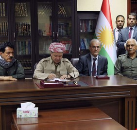 بغداد وأنقرة تتوعدان الأكراد بدفع الثمن.. وبرزاني يمهد للتراجع