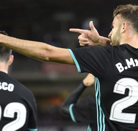 ريال مدريد يقدم هدية لبرشلونة وينتصر على ريال سوسيداد في 