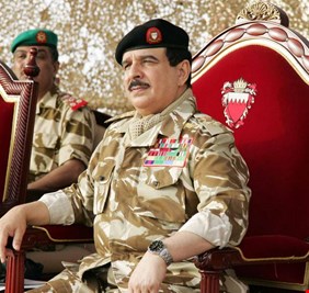 ملك البحرين ينتقد مقاطعة العرب لإسرائيل.. ويترك الحرية لمواطنيه لزيارة تل أبيب