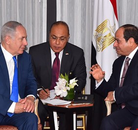 لأول مرة السيسي يلتقي نتنياهو