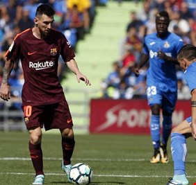 برشلونة المتصدر يواجه أيبار في الكامب نو
