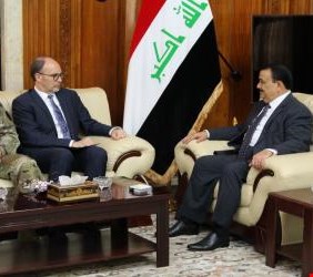 السفير الأمريكي وقائد قوات التحالف في العراق يباركان للحيالي انتصارات العراق العسكرية