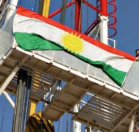 العراق يطلب من الدول الأجنبية وقف تجارة النفط مع كردستان
