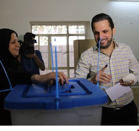 رؤساء الاحزاب في كردستان يصوتون بـ