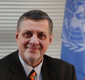 ممثل الامم المتحدة في العراق يغلق تلفونه بوجه القادة الكرد