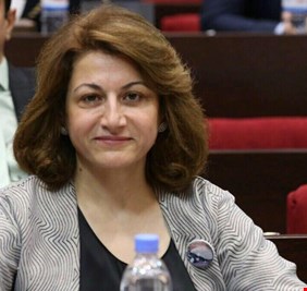آلاء طالباني تسخر من تشكيل المجلس الأعلى للإستقلال في كردستان، وتتسائل :  منو هذا المجلس، ومنو سواه ؟!