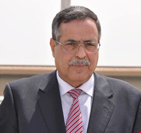 موظفو الكهرباء يريدون رواتبهم ليس أكثر !