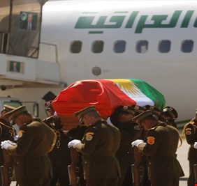 الآ طالباني تكشف  تفاصيل تبديل علم العراق في جنازة الرئيس