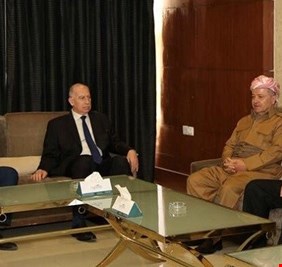 مقرب من العبادي: النجيفي وعلاوي يتاجران بالشعب العراقي، وحواراتهما مع بارزاني لا قيمة لها !