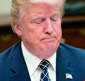 أميركا.. المحكمة العليا تسقط حكما يلغي حظر السفر فرضه ترمب