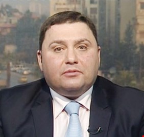 مستشار رئيس الوزراء السوري: الحشد الشعبي أسقط جميع المخططات لتقسيم البلاد