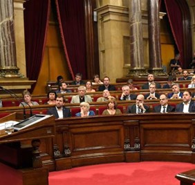 حكومة كاتالونيا تتحدث عن استقلال 