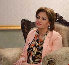 سروة عبد الواحد : مبادرات حل الازمة تصب في مصلحة سياسيي الاقليم وليس شعبه !