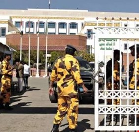 عراقية تتسبب بإغلاق أكبر مستشفيات اليمن