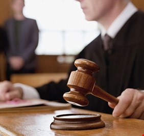 القضاء البريطاني يرفع الحصانة عن دبلوماسي سعودي في تهمة تتعلق بالاتجار بالبشر