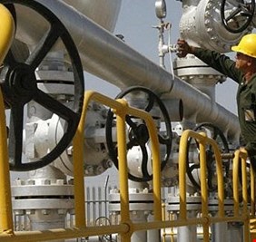 بعد تراجع صادرات الشمال.. النفط تضخ 200 الف برميل من الخام عبر الموانىء الجنوبية