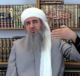 رجل دين كردي يدعو كردستان لتشكيل 