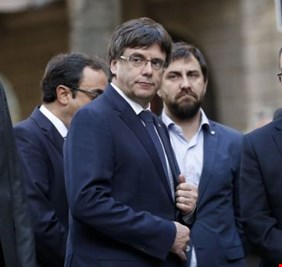 إسبانيا تستعد لحرمان إقليم كاتالونيا المتمرد من موارده المالية