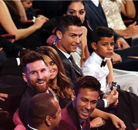 ميسي ورونالدو يتجاهلان نيمار