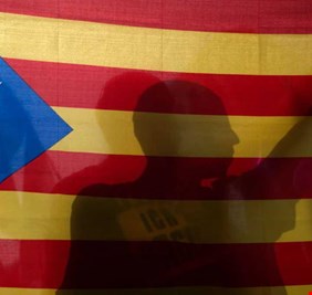 برلمان كتالونيا يعلن الاستقلال عن إسبانيا