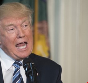 ترامب يطلب مساعدة رئيس كولومبيا.. لماذا؟