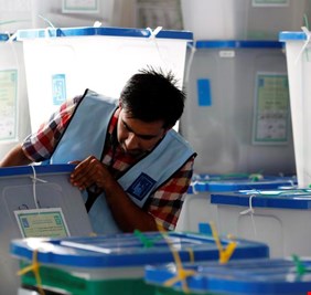 عشرون حزباً تابعاً لفصائل المقاومة الاسلامية ستشترك في الانتخابات القادمة، وتوقعات بحصولها على ربع مقاعد البرلمان؟