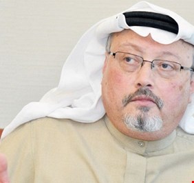 بعد ان دافع عن الحكم السعودي ربع قرن، الأمن يمنع زوجة جمال “خاشقجي” من السفر، ويجبرها على طلب الطلاق منه !